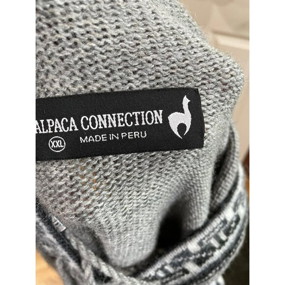 Alpaca Connection Peru Large Gray & Black Llama Fair Isle Hooded Poncho Sweater - Picture 4 of 8